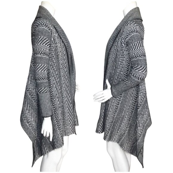 BEBE Cardigan Sweater, S, Geometric/Stripe, Open front, Asymmetric, Shawl collar - Picture 6 of 12